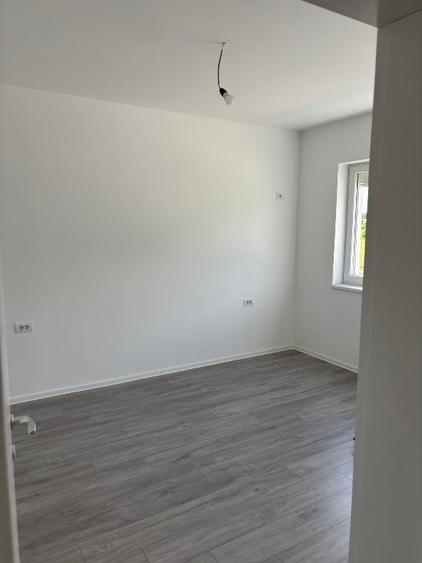 Casă individuală cu 3 camere cu Teren 450 Mp în Dumbrăveni