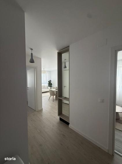 Apartament cu 3 camere, mobilat în Băneasa