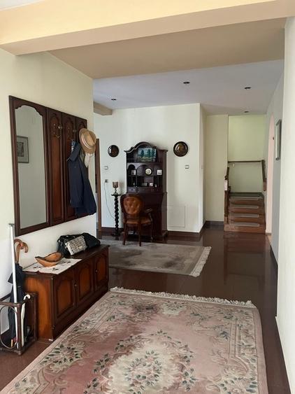 Apartament cu 5 camere decomandat, mobilat în Floreasca