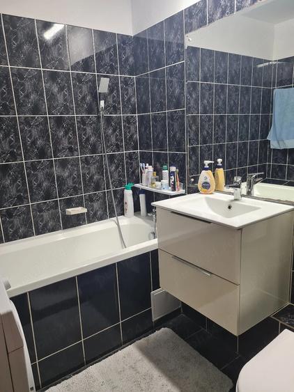Apartament cu 2 camere semidecomandat în Alexandriei