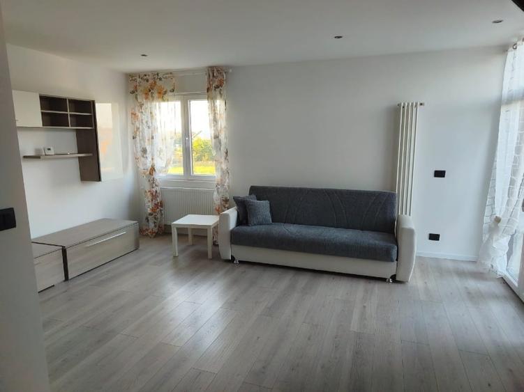 Apartament cu 3 camere decomandat în Ghirodei
