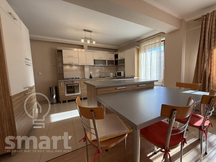 Apartament cu 3 camere semidecomandat, mobilat în Gheorgheni