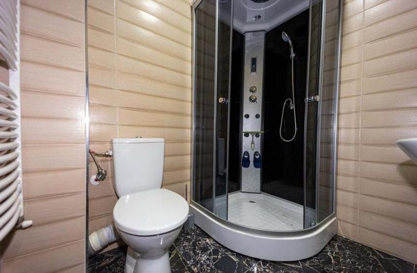 Garsonieră decomandată în Valea Adâncă