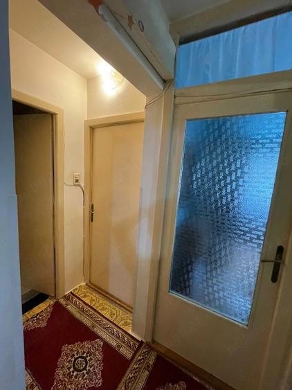 Apartament cu 3 camere decomandat în Lipovei