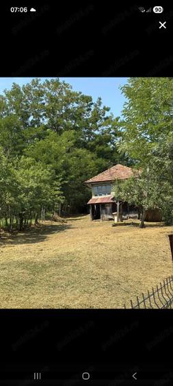 Casă cu Teren 2200 Mp în Central