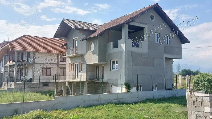Casă în Central