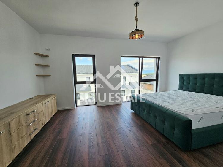 Duplex cu 4 camere cu Canalizare în Arhitecților - Calea Cisnădiei