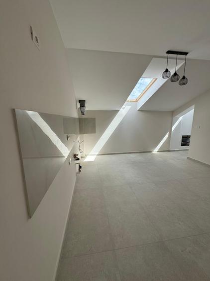 Apartament cu 3 camere decomandat în Braytim