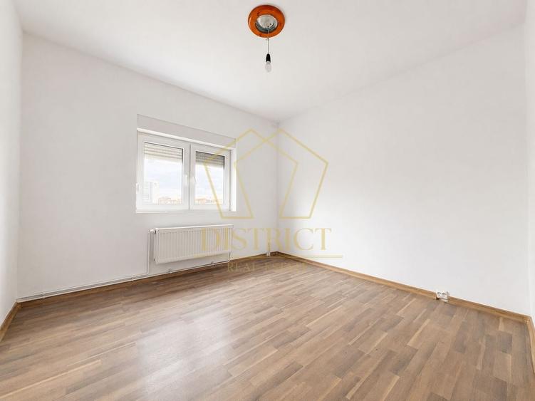 Apartament cu 3 camere decomandat în Bucovina