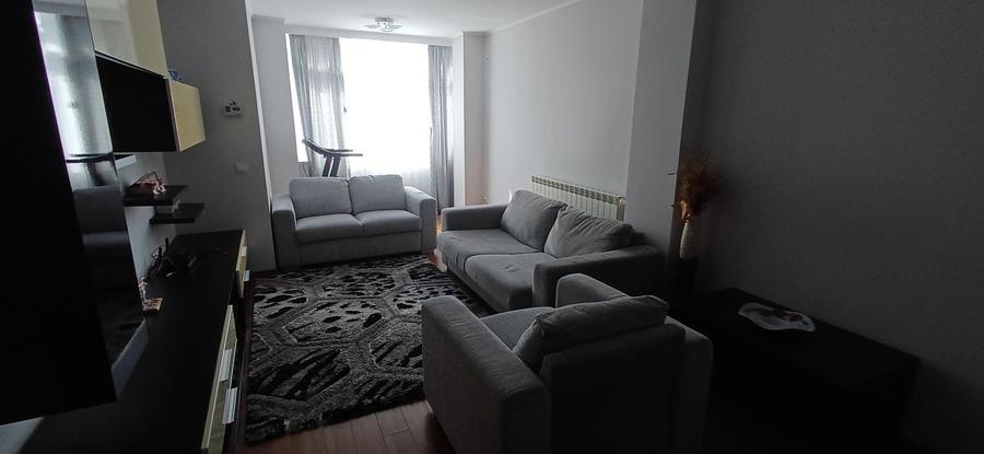 Apartament cu 3 camere decomandat în Bughea de Sus