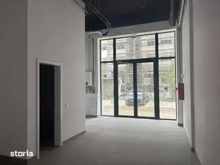 Spațiu comercial, de 84 mp, în Central