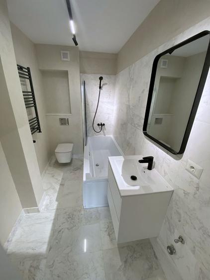 Apartament cu 3 camere semidecomandat în Domenii