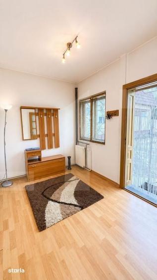Casă cu 8 camere cu Teren 688 Mp în Pârneava