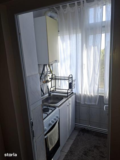 Apartament cu 2 camere decomandat în Broșteni