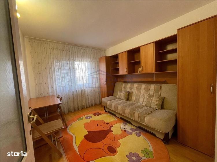 Apartament cu 3 camere decomandat în Obcini