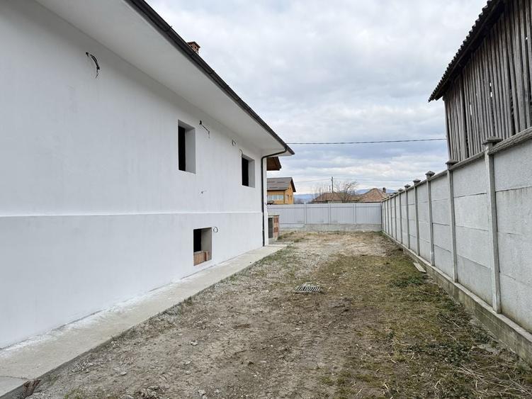 Casă cu 4 camere în Central