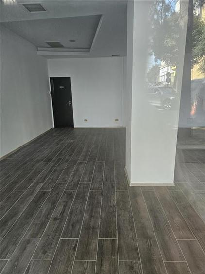 Spațiu comercial, de 100 mp, în Ultracentral