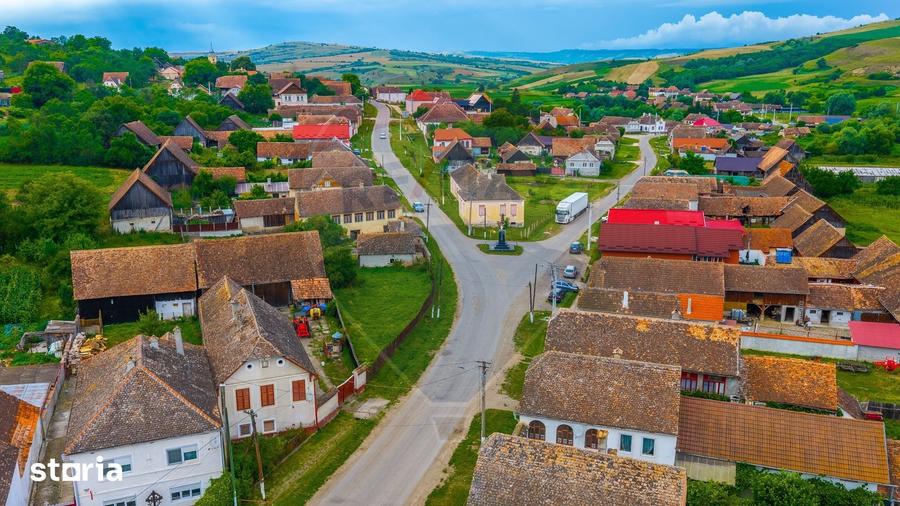 Casă cu 6 camere cu Teren 1044 Mp în Central