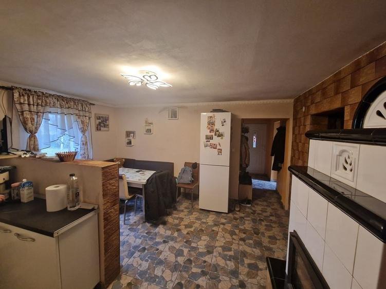 Casă cu 3 camere în Central
