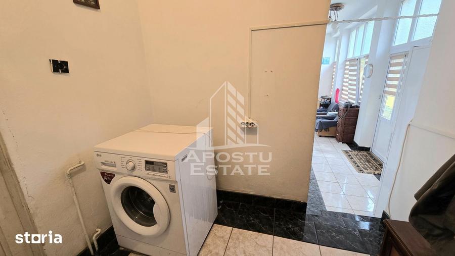 Casă cu 7 camere cu Teren 520 Mp în Elisabetin
