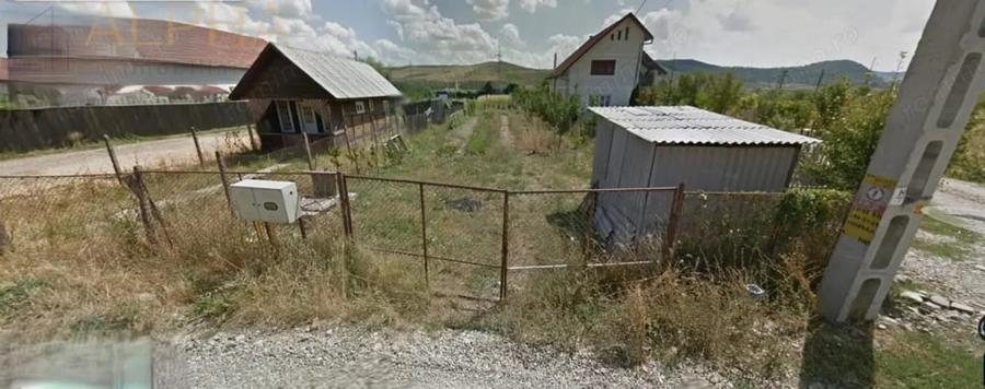 Teren de 5300 mp, în Viișoara