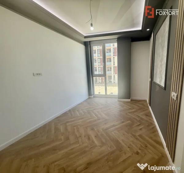 Apartament cu 3 camere decomandat în Torontalului
