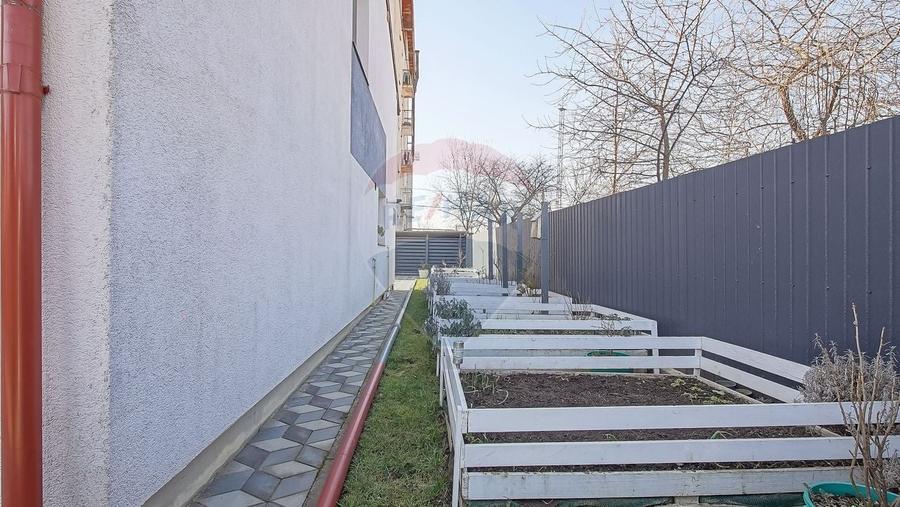 Casă cu 4 camere cu Teren 253 Mp în Bartolomeu