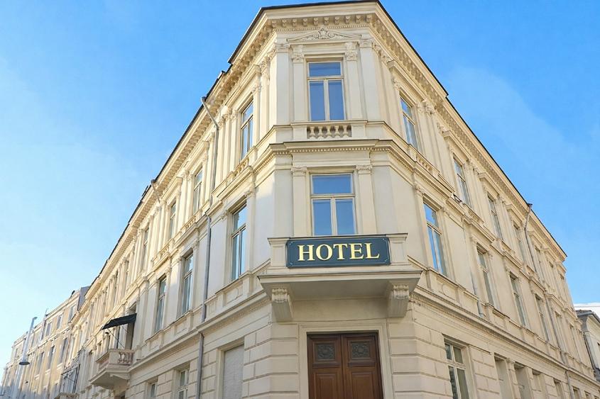 Casă individuală cu 5 camere cu Teren 1015 Mp în Universitate