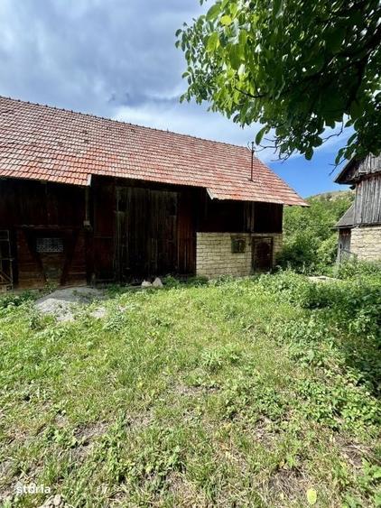 Casă cu 3 camere în Mănăstireni