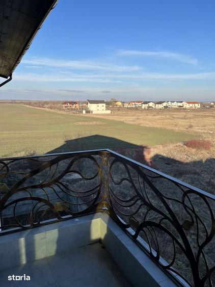 Casă cu 5 camere cu Teren 250 Mp în Central