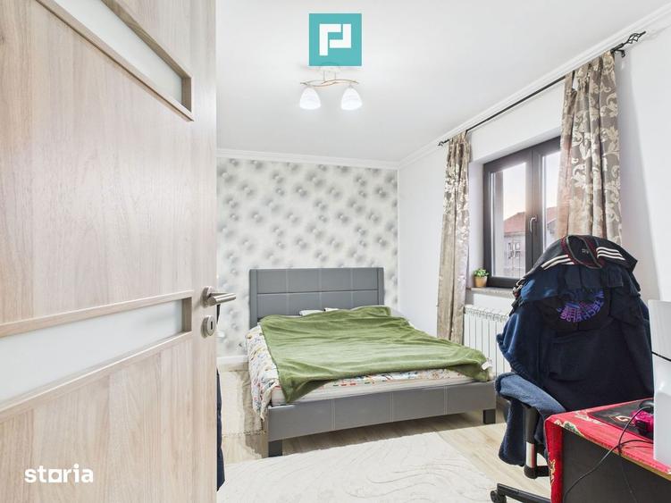 Casă cu 3 camere cu Canalizare în Giarmata