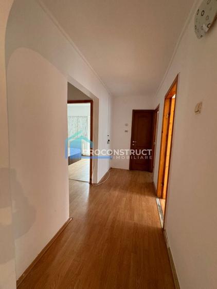 Apartament cu 4 camere decomandat, mobilat în Freidorf