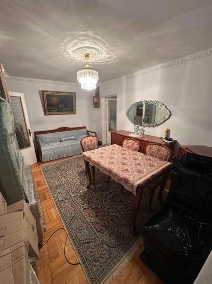Apartament cu 2 camere semidecomandat în Calea Galați
