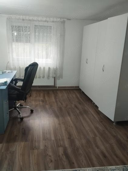 Casă cu 4 camere cu Teren 740 Mp în Pișchia