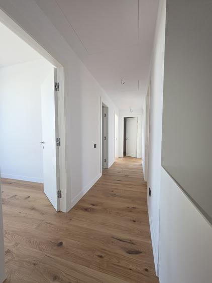 Duplex cu 5 camere cu Canalizare în Tunari