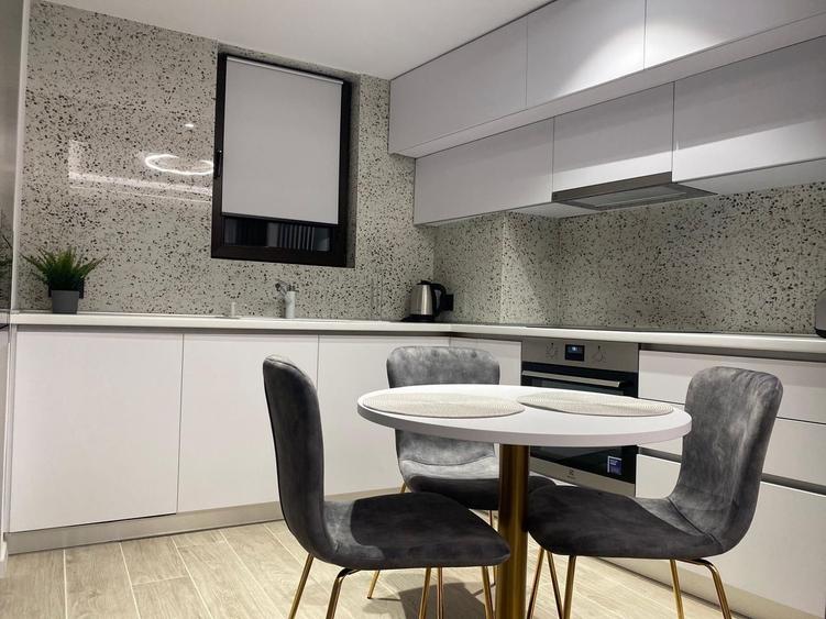 Apartament cu 2 camere semidecomandat, mobilat în Șoseaua Nordului