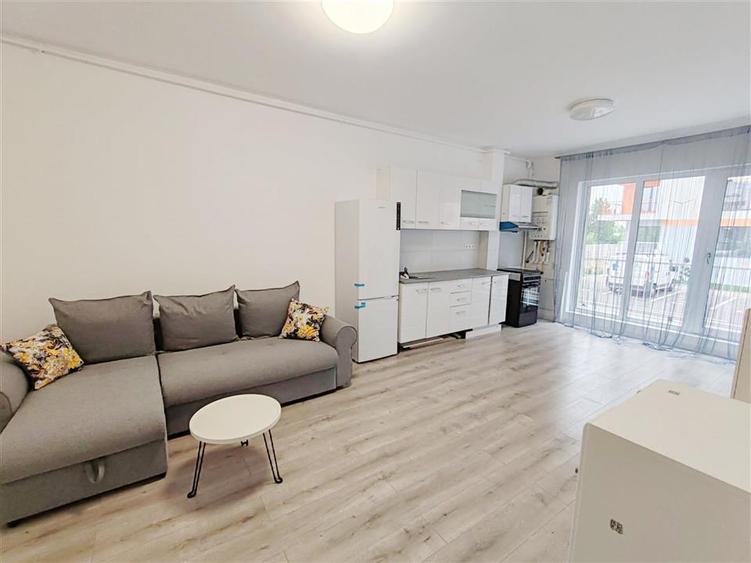 Apartament cu 3 camere decomandat, mobilat în Nord-Est