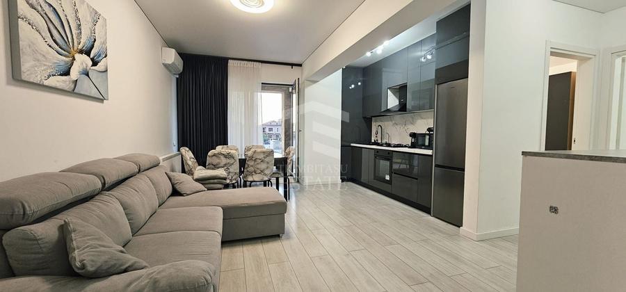 Apartament cu 2 camere semidecomandat, mobilat în Central