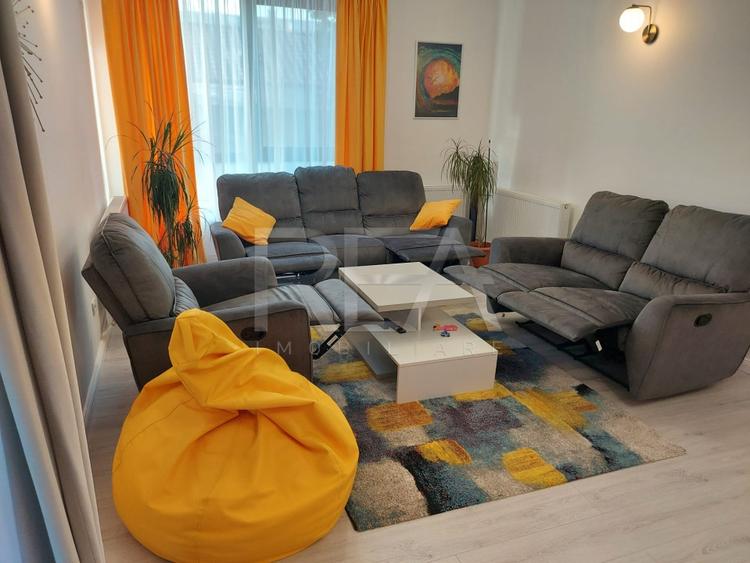 Casă individuală cu 6 camere cu Canalizare în Titan