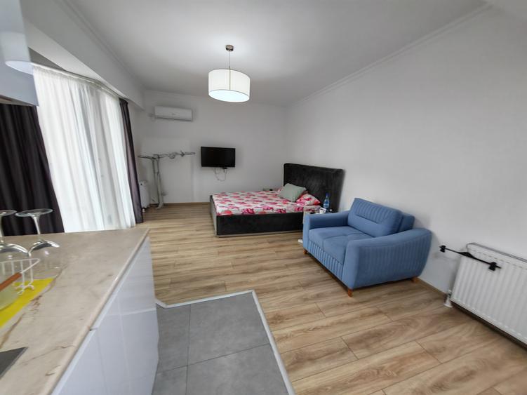 Garsonieră decomandată, mobilată în Mamaia