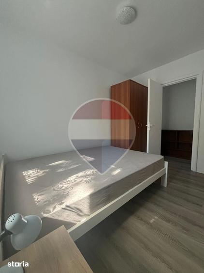 Apartament cu 3 camere semidecomandat în Bucovina