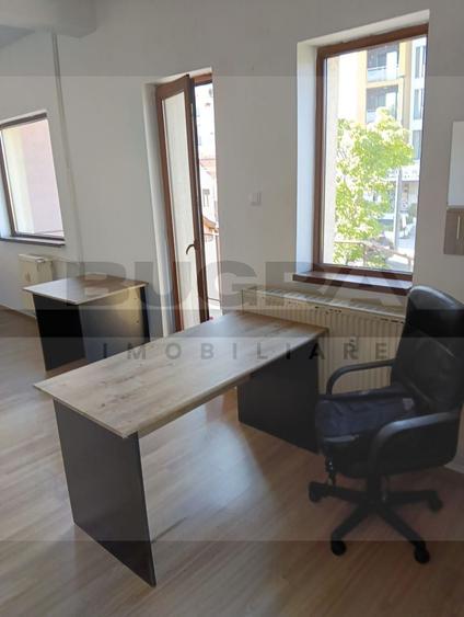 Birou, de 28 mp, în Central