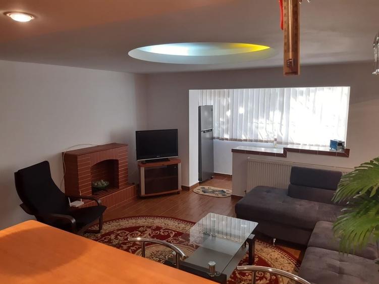 Apartament cu 2 camere decomandat, mobilat în Lacul Tei