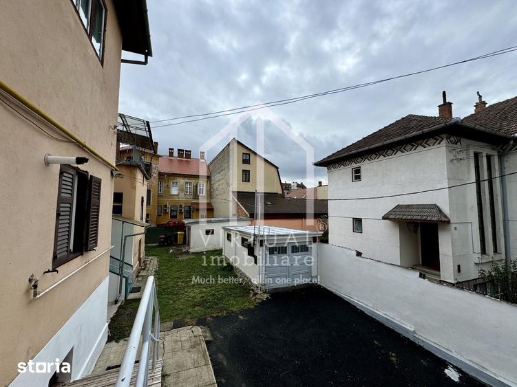 Apartament cu 4 camere în Central
