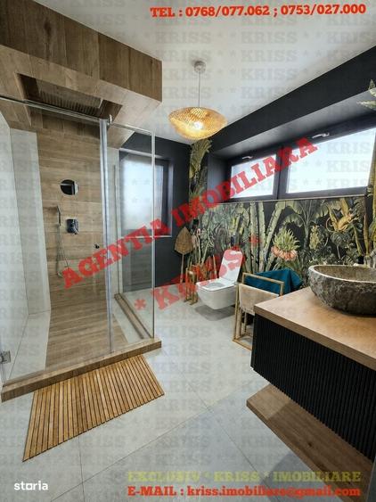 Casă cu 4 camere cu Teren 500 Mp în Central