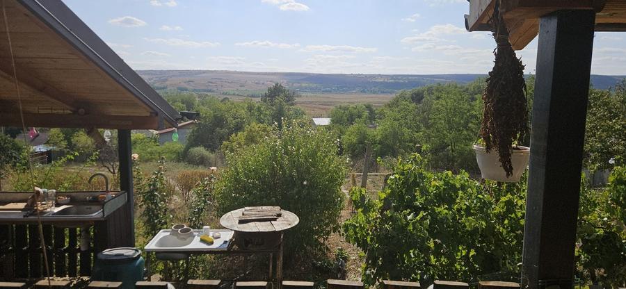 Casă cu 3 camere cu Teren 4600 Mp în Măstăcani