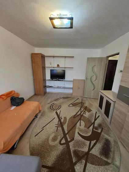 Apartament cu 2 camere decomandat în Govândari