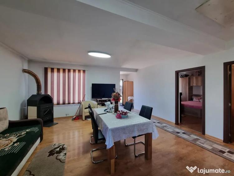 Casă cu 3 camere cu Teren 380 Mp în Letea