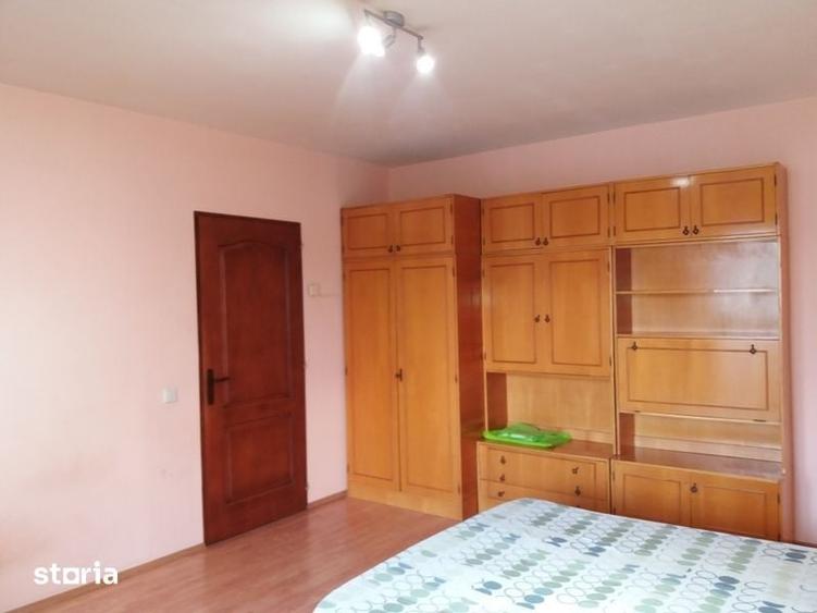 Apartament cu 3 camere în Sâncraiu