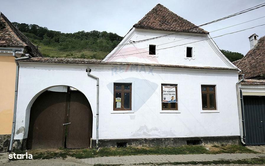 Casă cu 4 camere cu Teren 1694 Mp în Biertan
